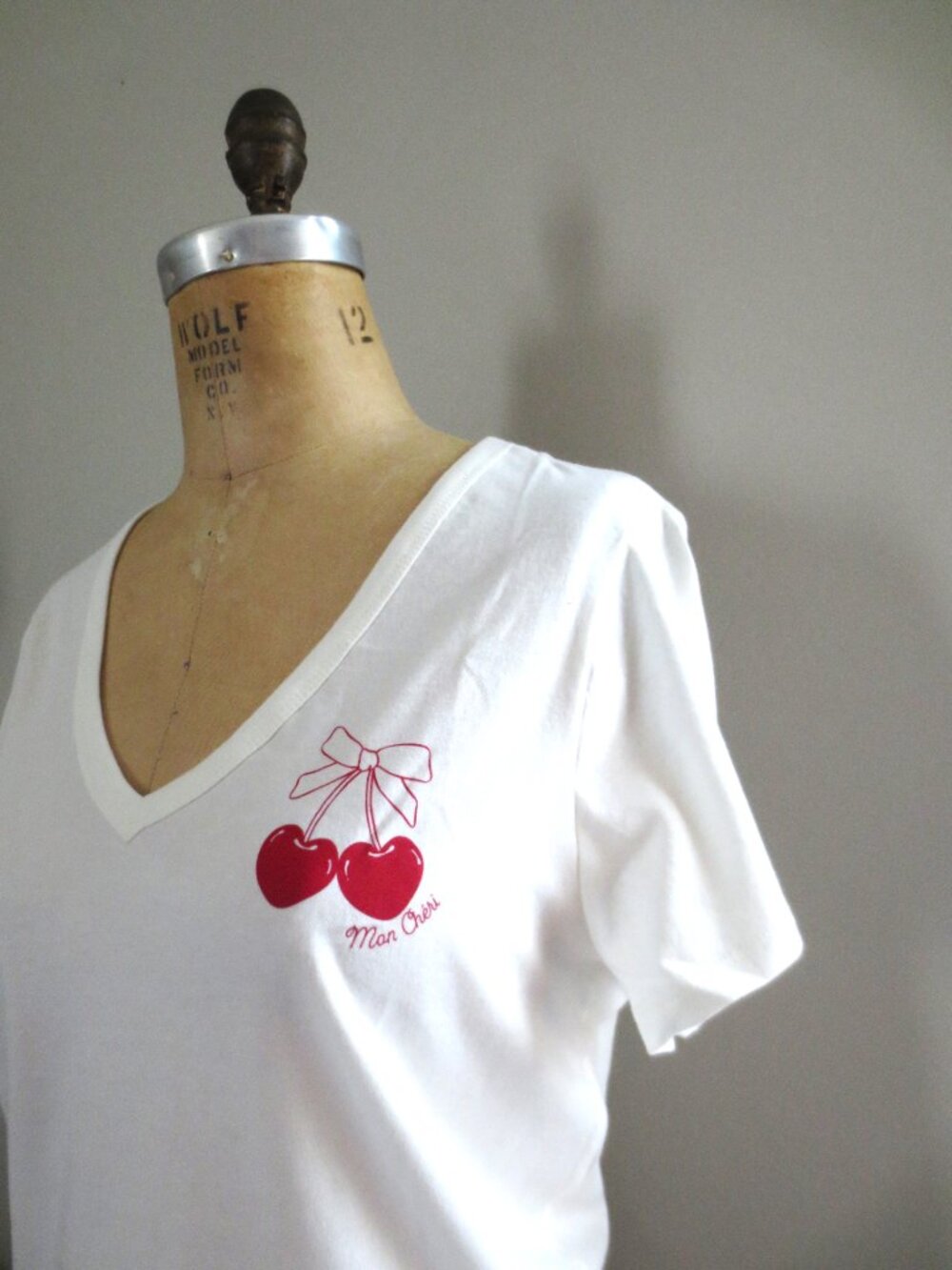 GAP V-Neck Short Sleeve Tee with Cherry Print - Picture 5 of 6